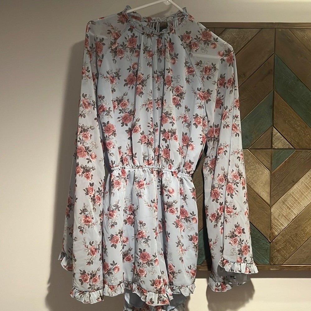 Medium, pale blue, open back floral romper